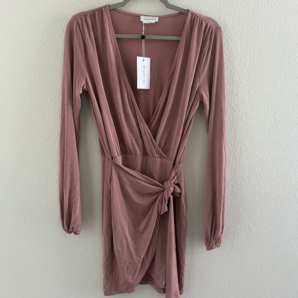 NWT LOVERS AND FRIENDS | Front Wrap Tie Summer Emmy Mini Dress in Mauve | Size S - Picture 3 of 9